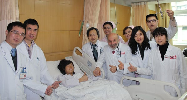 Dr. Silber with entire Chinese medical team and transplant recipient.